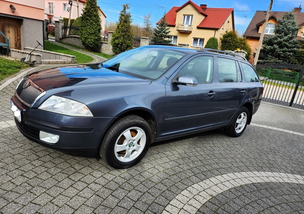 Skoda Octavia cena 17900 przebieg: 265000, rok produkcji 2009 z Poręba małe 67